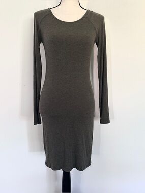 Long sleeve ribbed knit dress